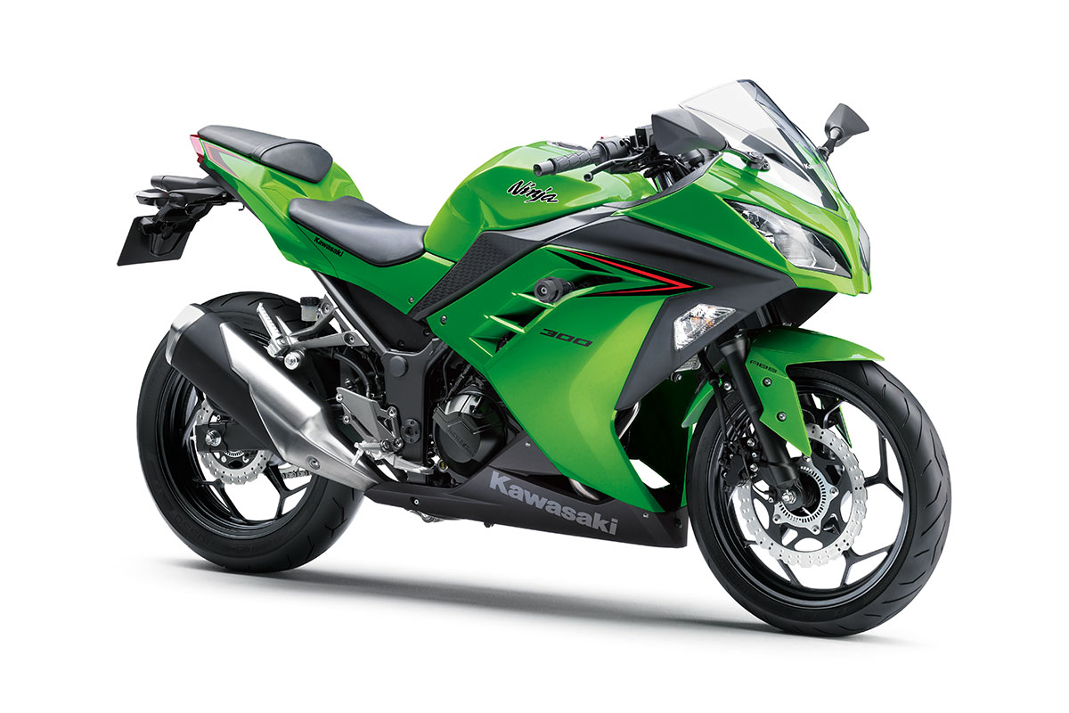 KAWASAKI NINJA 300 VERDE 2024